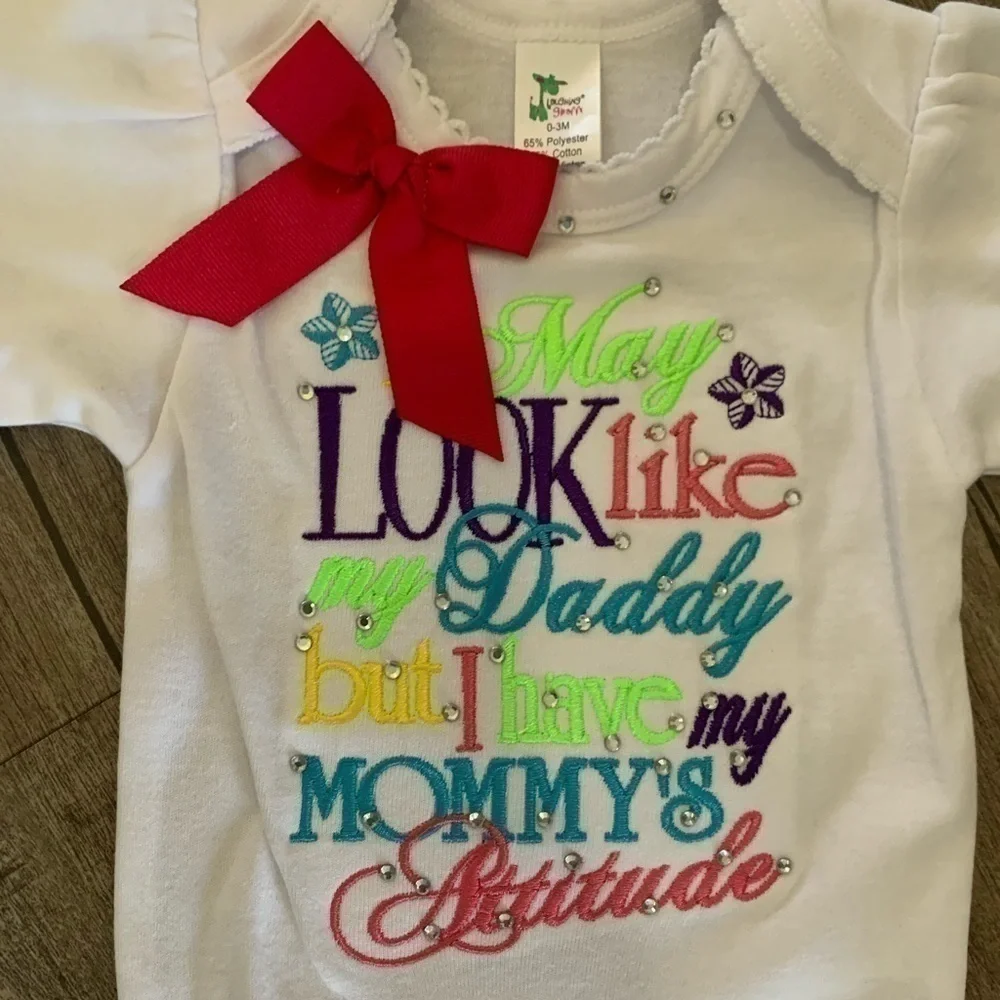 NWOT‎ Infant Embroidered Onesie